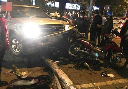 Tài xế say xỉn gây tai nạn liên hoàn trên phố ở Hà Nội bị tạm giữ hình sự
