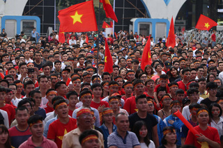 Cho toàn bộ công nhân nghỉ làm để cổ vũ U23 Việt Nam