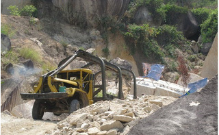 Nổ mìn khai thác đá ở Đắk Nông, 4 người thương vong 