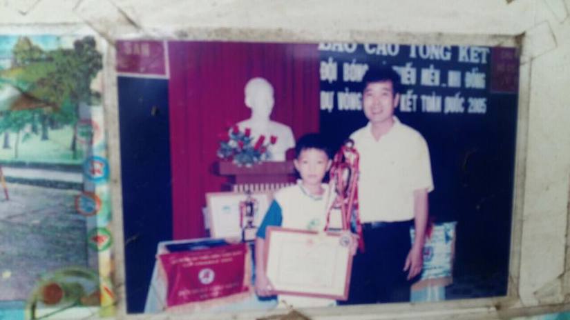 Lộ hình ảnh thời thơ ấu cực đáng yêu của đội trưởng U23 Việt Nam 3