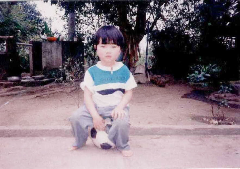 Lộ hình ảnh thời thơ ấu cực đáng yêu của đội trưởng U23 Việt Nam