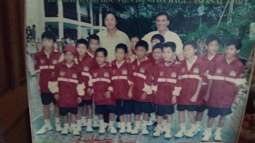 Lộ hình ảnh thời thơ ấu cực đáng yêu của đội trưởng U23 Việt Nam 8