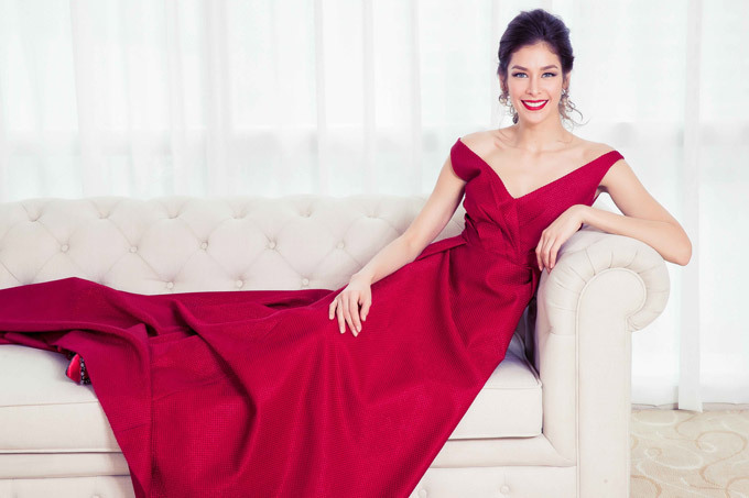 Dàn mỹ nhân Hoa hậu Hoàn vũ lộng lẫy sắc đỏ bên Hoa hậu Dayana Mendoza