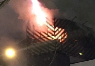 Hà Nội: Cháy ngùn ngụt trong đêm, nhà 5 tầng bị thiêu trước Tết nguyên đán