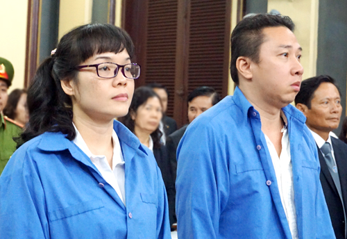 Xét xử Huỳnh Thị Huyền Như: Bị cáo không cảm xúc tại tòa
