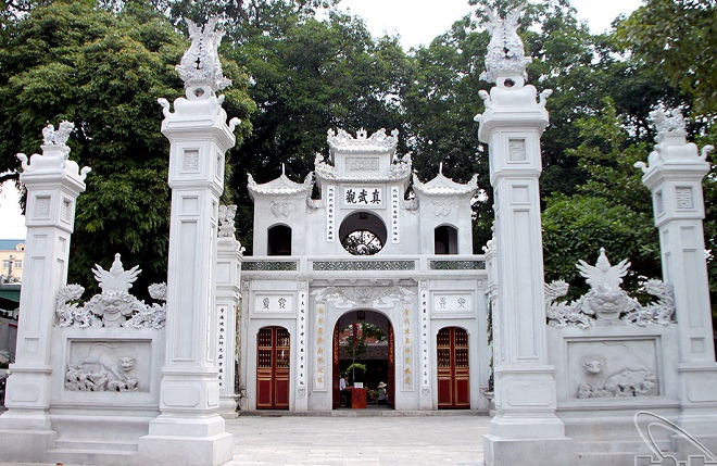 Những ngôi chùa cầu may ở Hà Nội không nên bỏ lỡ dịp đầu năm