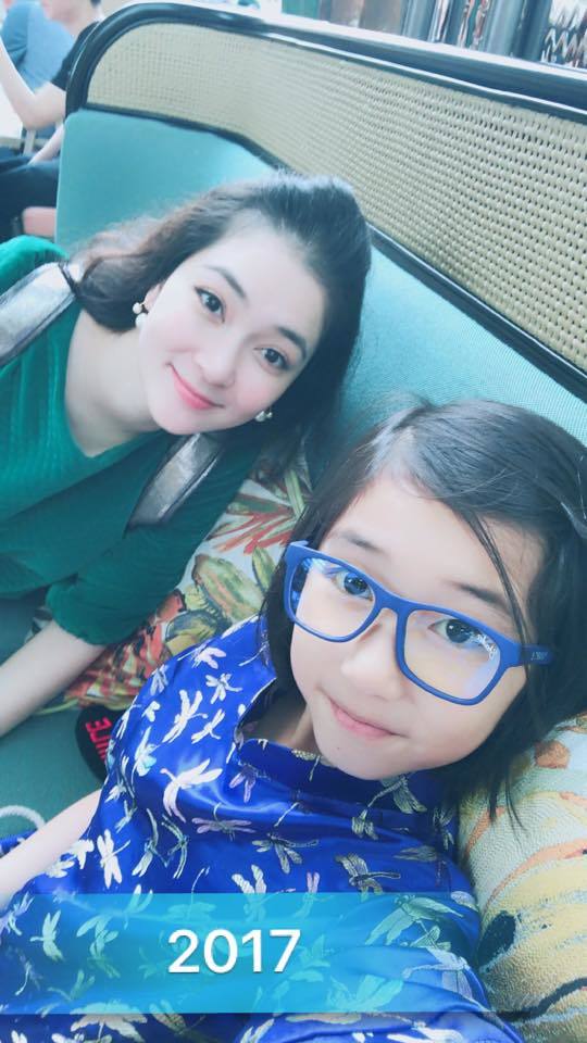 Hoa hậu Nguyễn Thị Huyền lên tiếng về tin đồn phẫu thuật thẩm mỹ