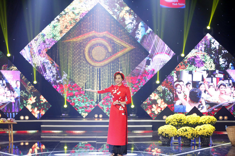 Hoa hậu hoàn vũ VN 2017 HHen Nie hỗ trợ thí sinh Chung kết Én Vàng 2017