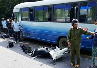 Hai anh em đi xe máy về Nghệ An ăn Tết gặp tai nạn thương vong