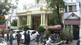 Đột kích khách sạn ở Sài Gòn, hàng chục dân chơi 