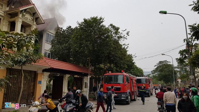 Cháy ở khu đô thị Dịch Vọng