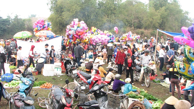 Thanh Hóa: Độc đáo phiên chợ choảng nhau để cầu may