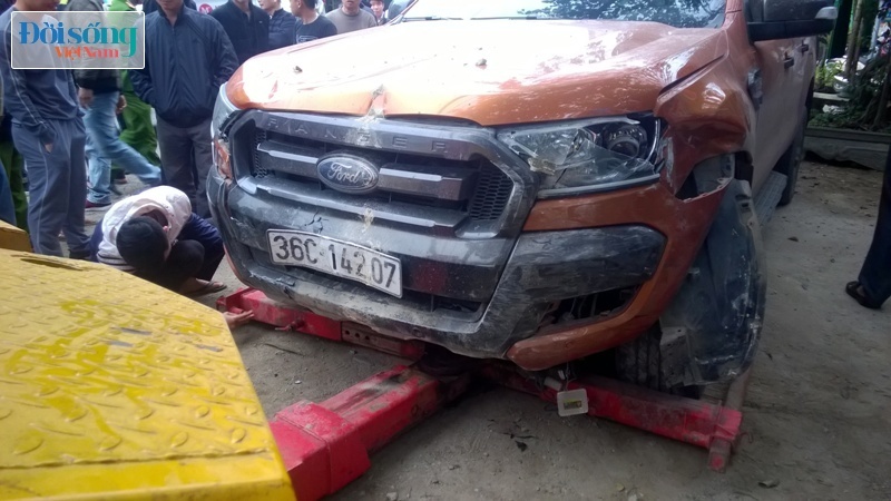Thanh Hóa: Xe bán tải tông liên hoàn 6 người nhập viện