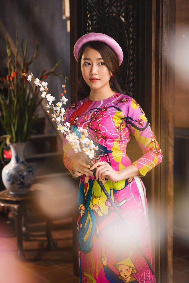 Nữ diễn viên Hồng Loan thanh lịch trong tà áo dài truyền thống5