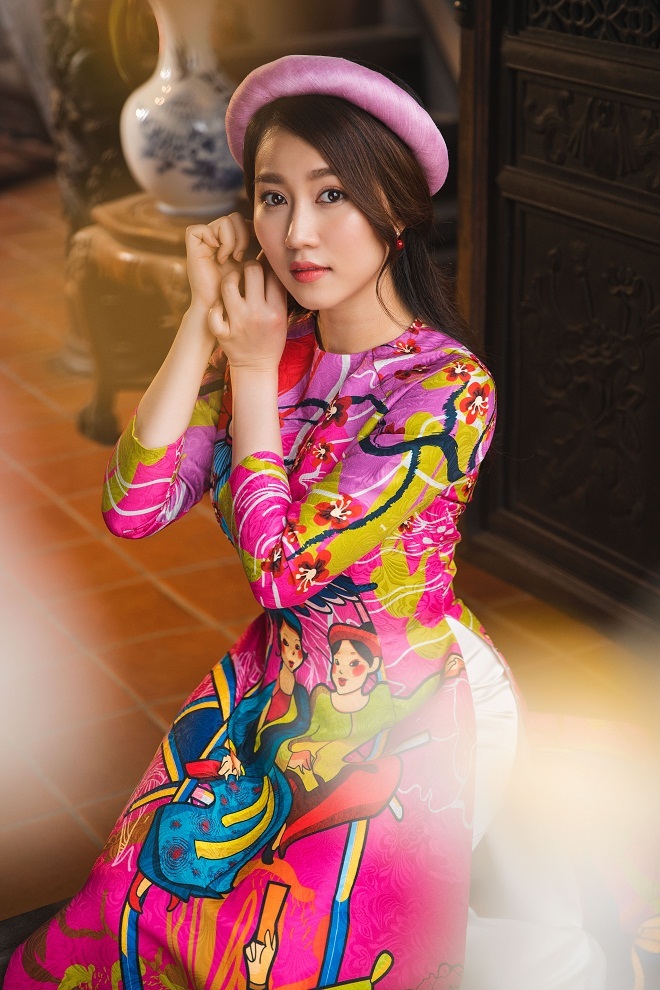 Nữ diễn viên Hồng Loan thanh lịch trong tà áo dài truyền thống7