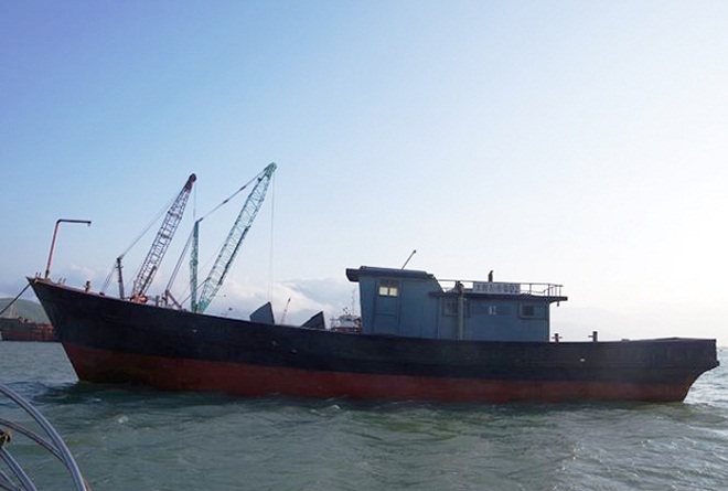 Phát hiện “tàu ma” chữ Trung Quốc... trôi dạt trên biển
