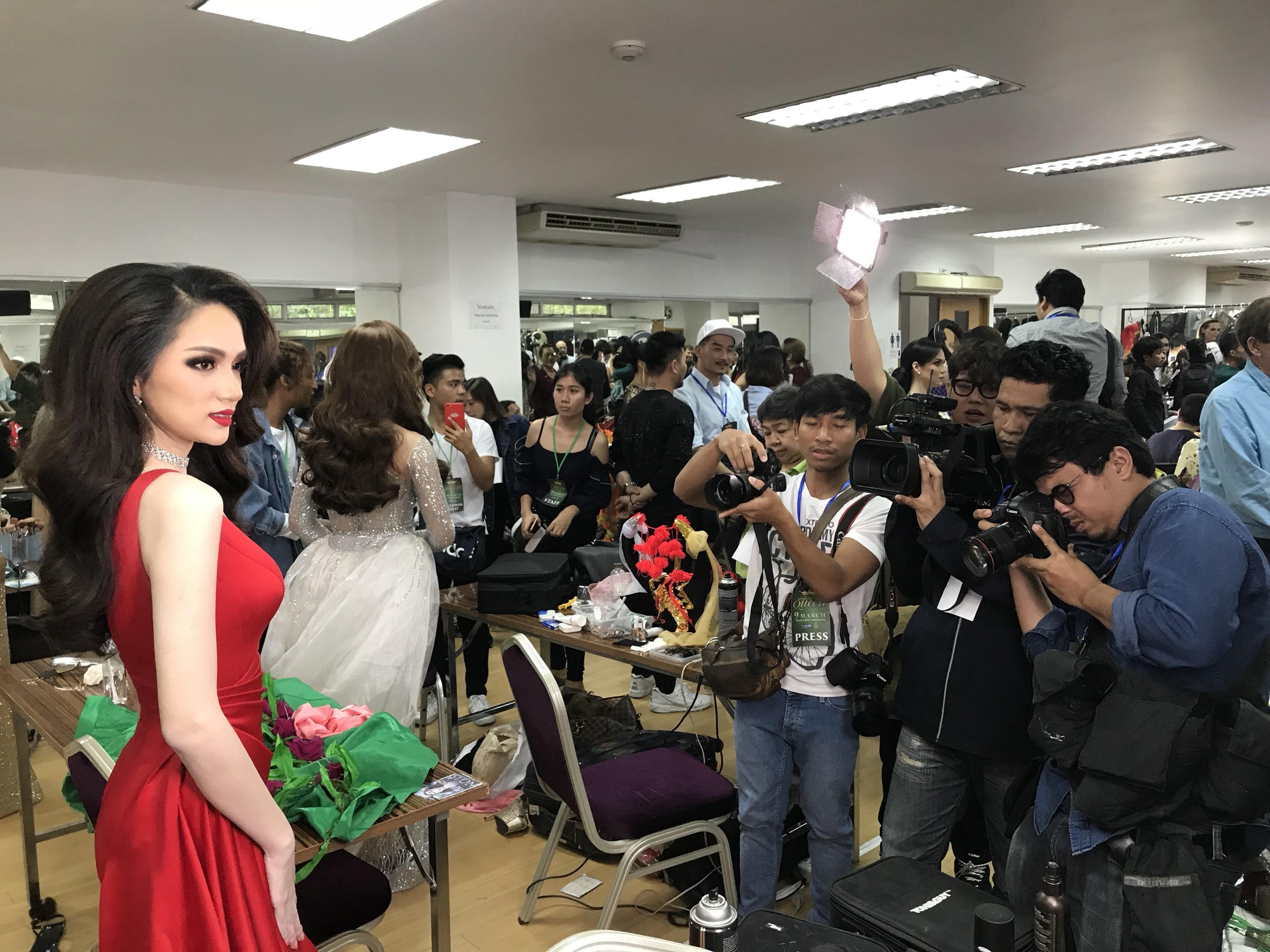 Hương Giang đẹp rạng ngời trước chung kết Hoa hậu Chuyển giới Quốc tế 2018 