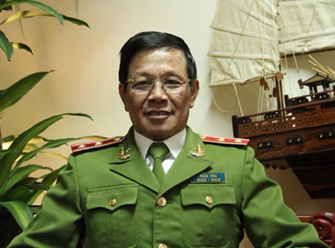 Vụ án đánh bạc nghìn tỷ: Cơ quan điều tra làm việc với Trung tướng Phan Văn Vĩnh