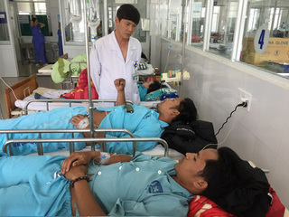 Quảng Nam: Nhiều người nhập viện vì ngộ độc rượu, 3 người chết, 2 người nguy kịch