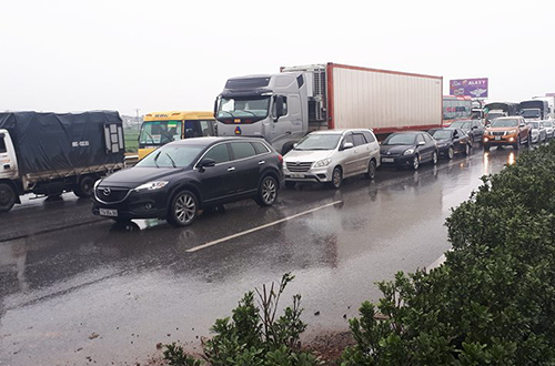 Tai nạn liên hoàn trên cao tốc Pháp Vân - Cầu Giẽ