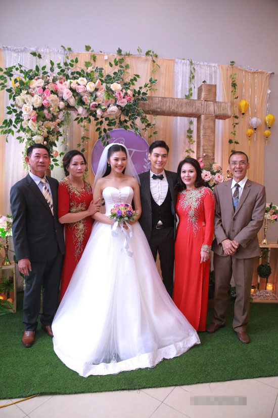 Jay Quân vẽ tranh tặng Chúng Huyền Thanh, Jay Quân, Chúng Huyền Thanh