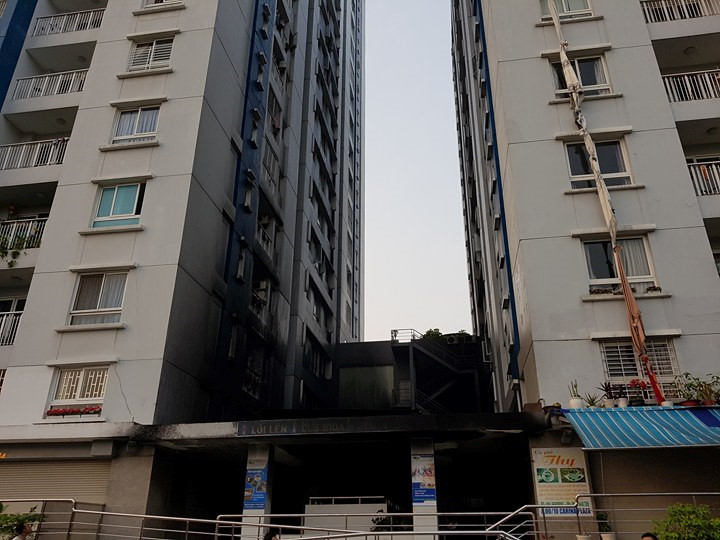 Cháy chung cư Carina Plaza Sài Gòn, 13 người chết, 14 người bị thương1