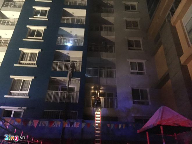Hiện trường vụ cháy chung cư ở Sài Gòn khiến 13 người chết