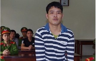 Dùng gạch đập bạn gái mới quen đến chết vì đòi 'yêu' bất thành