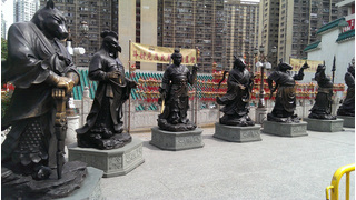 Cùng chung số phận là tượng 12 con giáp, những bức tượng này lại được ngợi khen vì thần thái xuất sắc