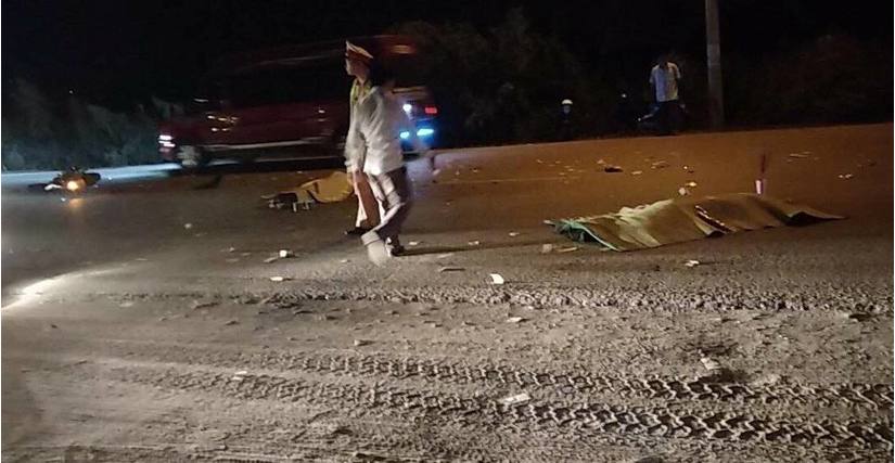 Quảng Ninh: Không làm chủ được tốc độ, 2 thanh niên tông vào ô tô tử vong