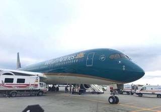 Hành khách lên cơn co giật, máy bay Vietnam Airlines hạ cánh khẩn cấp
