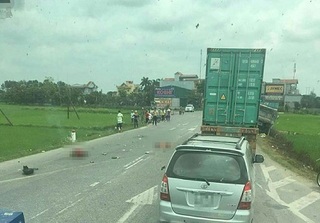 Thái Bình: 2 mẹ con tử vong khi va chạm với xe tải chạy ngược chiều