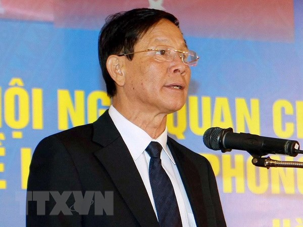 Ông Phan Văn Vĩnh nhận quyết định khởi tố, tạm giam tại Phú Thọ