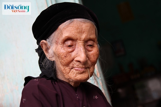 Cụ bà 94 tuổi và câu chuyện cảm động 10 năm không có một giấc ngủ ngon6