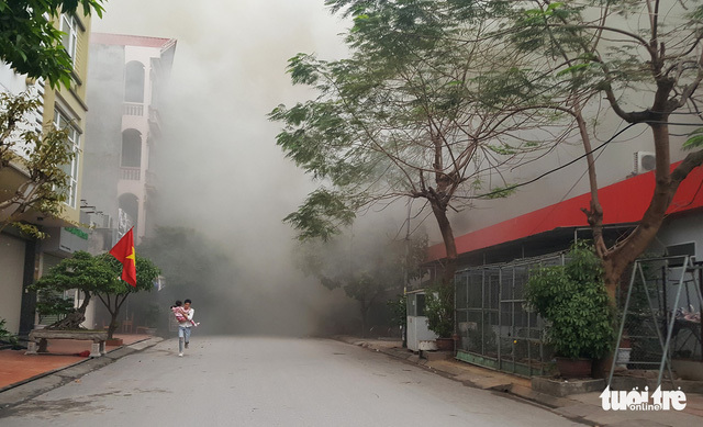 Hải Phòng: Cháy lớn ở quán bia nổi tiếng, người dân bỏ chạy3