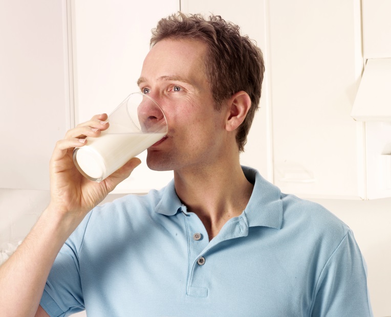 nam giới có nên uống sữa đậu nành
