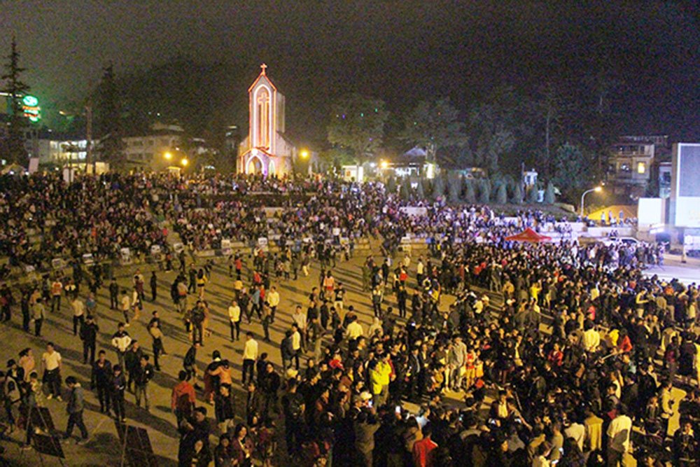 nghỉ lễ,Sa Pa, đông nghẹt du khách lên đỉnhFansipan 13
