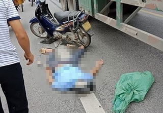 Thái Bình: Va chạm với xe đầu kéo, một người đàn ông nguy kịch