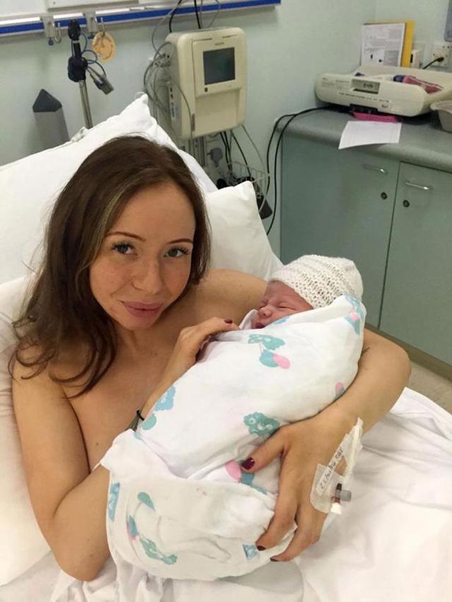 Bác sĩ khẳng định không thể có con vì gầy trơ xương