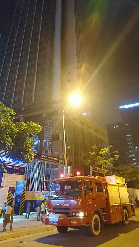 Hà Nội: Cháy lớn ở tòa nhà MB Grand Tower trên đường Lê Văn Lương9