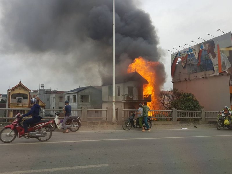 Vụ cháy ở đại lý chăn ga gối đệm: Chủ nhà bán gas trái phép