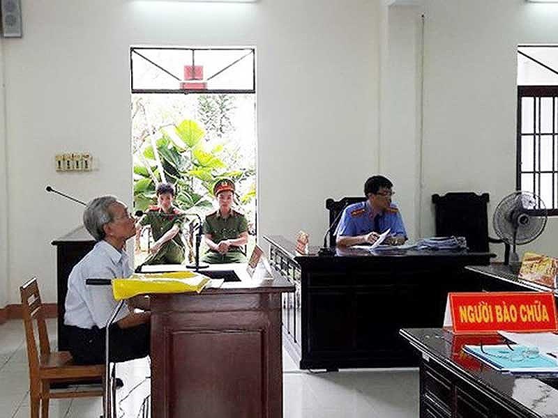 Thẩm phán xử Nguyễn Khắc Thủy dâm ô trẻ em nói gì?