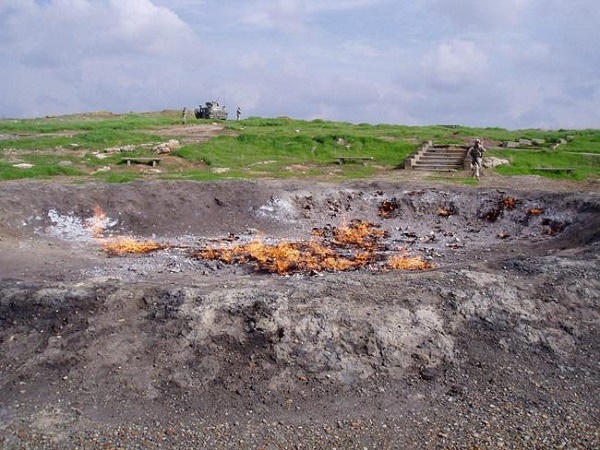 Bí ẩn ngọn lửa cháy hơn 4000 năm vẫn chưa tắt tại một cánh đồng
