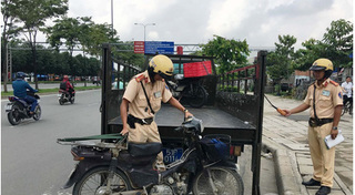 TP HCM: 3 xe máy bất ngờ mất trộm tại Đội CSGT Cát Lái