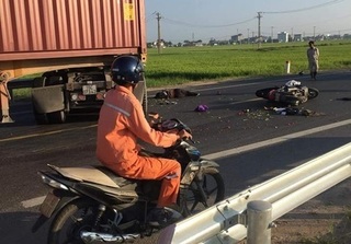 Thái Bình: Va chạm với xe container, 2 vợ chồng tử vong tại chỗ