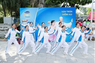 Vinamilk Sure Prevent đồng hành cùng phong trào rèn luyện sức khỏe người cao tuổi tại thành phố Hà Nội