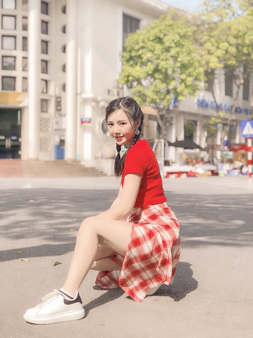 Diễn viên Quỳnh Kool bật mí cách chọn đồ để luôn nổi bật2