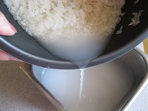 Đừng đổ nước vo gạo đi vì tác dụng làm răng trắng sáng