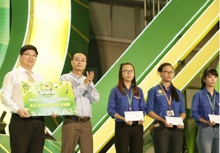 Tập đoàn Tân Hiệp Phát tặng 30 suất học bổng cho sinh viên ĐH Nông Lâm