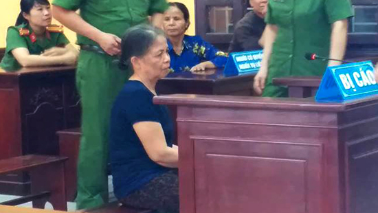 Bản án 13 năm tù cho bà nội sát hại cháu 23 ngày tuổi ở Thanh Hóa